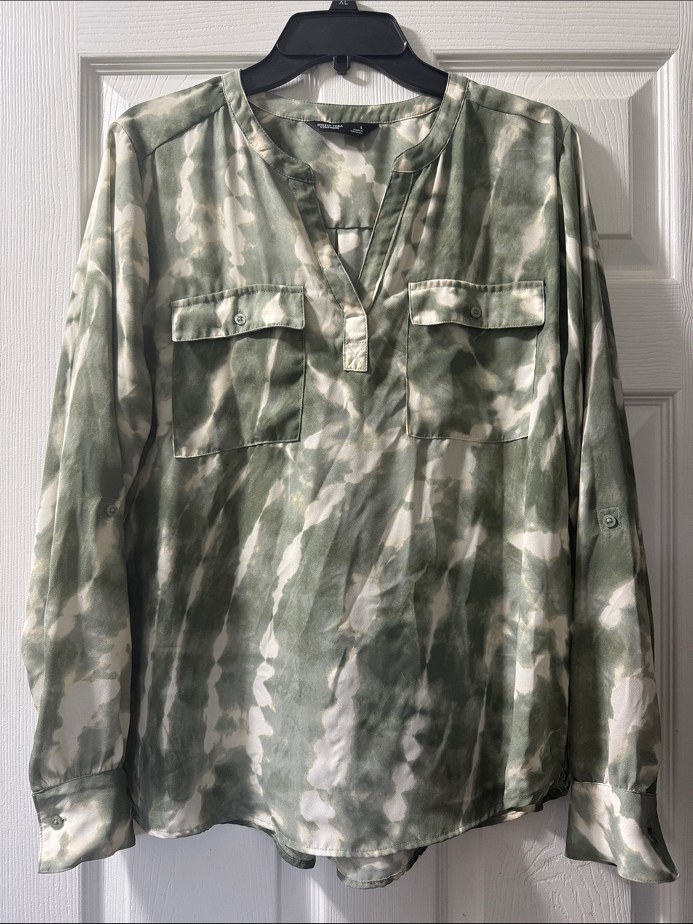 Simply Vera Vera Wang Green and White Tie-Dye Blouse